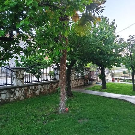 Apartman Zafirovi Gyevgyelija Kültér fotó